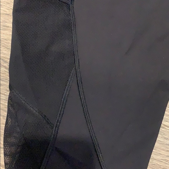 Lululemon High Waisted Cropped Leggings - Picture 3 of 6